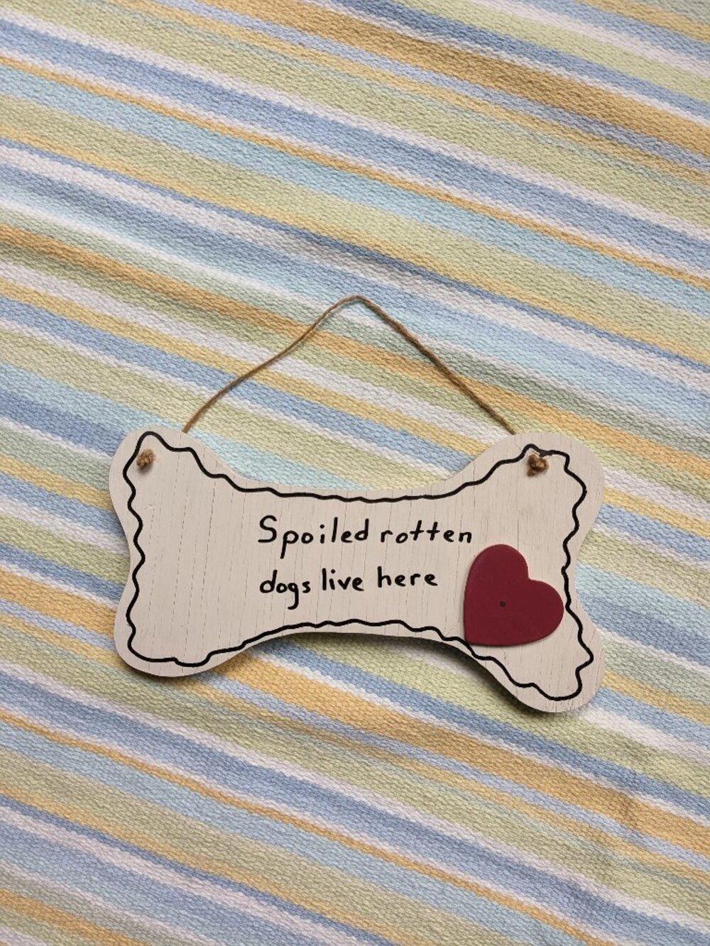 ⭐"Spoiled Rotten Dogs Live Here" home decor